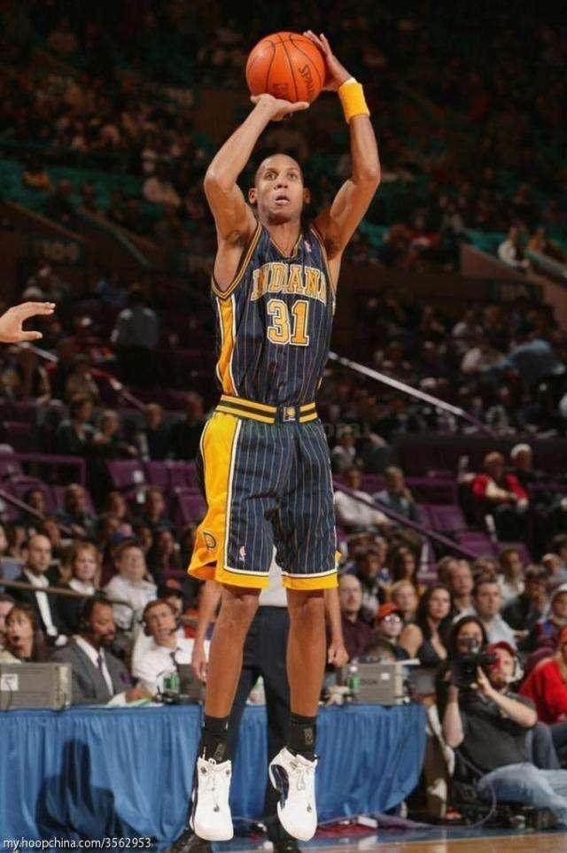 体育英超：读秒绝杀 利物浦客场1-0诺丁汉森林