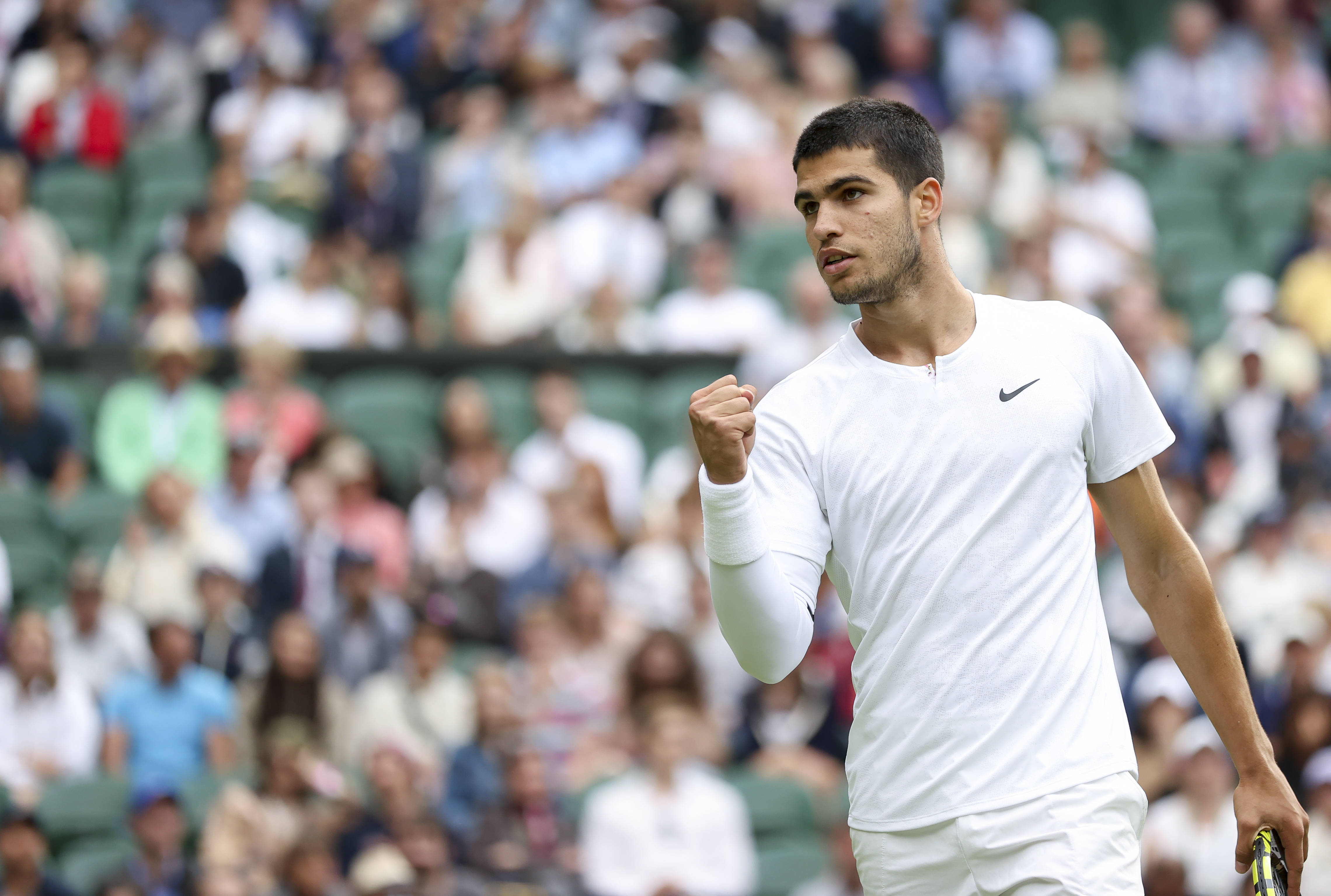 每体：皇马不会给维尼修斯涨薪，将维尔茨&尼科视作其替代者.